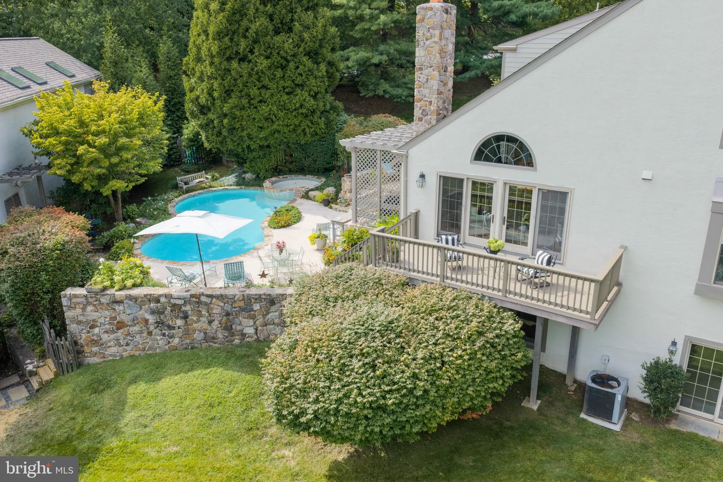 416 Inveraray Property Photo 42