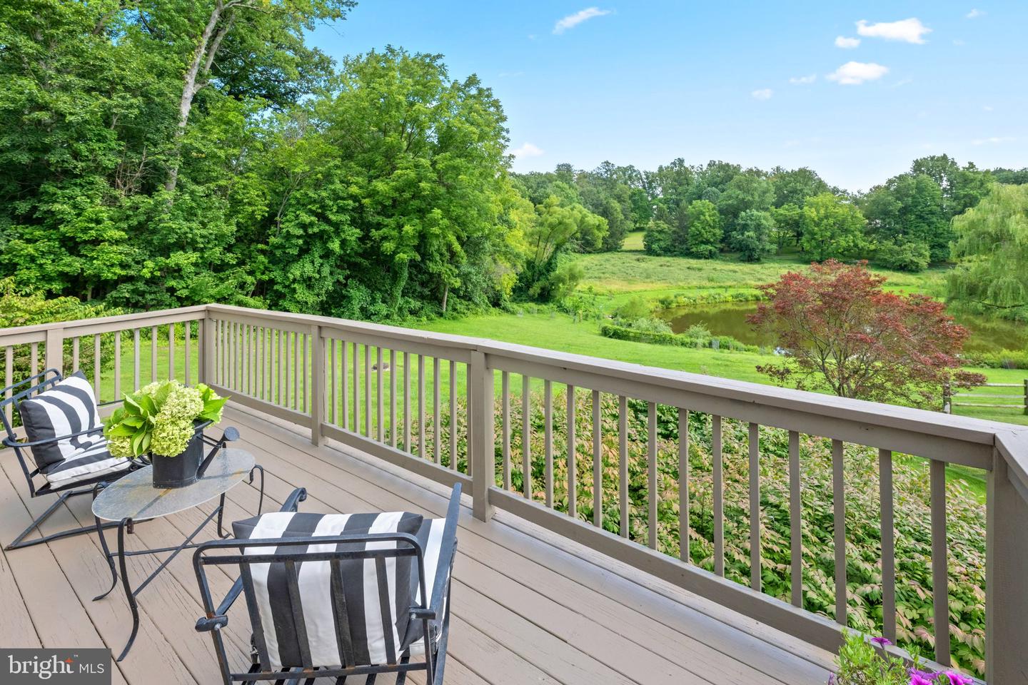 416 Inveraray Property Photo 43