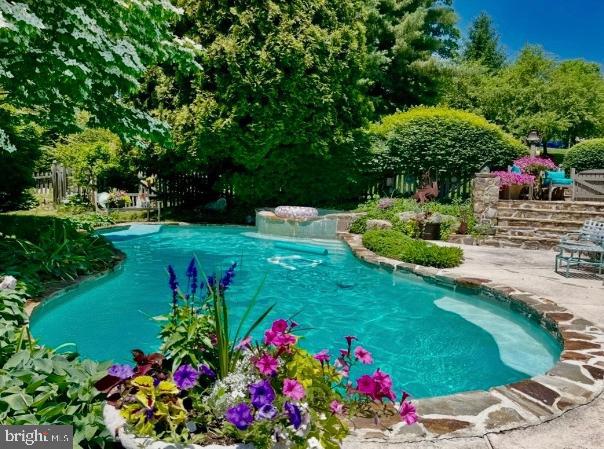 416 Inveraray Property Photo 49