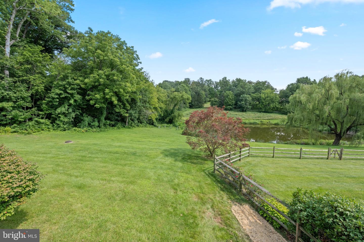 416 Inveraray Property Photo 53