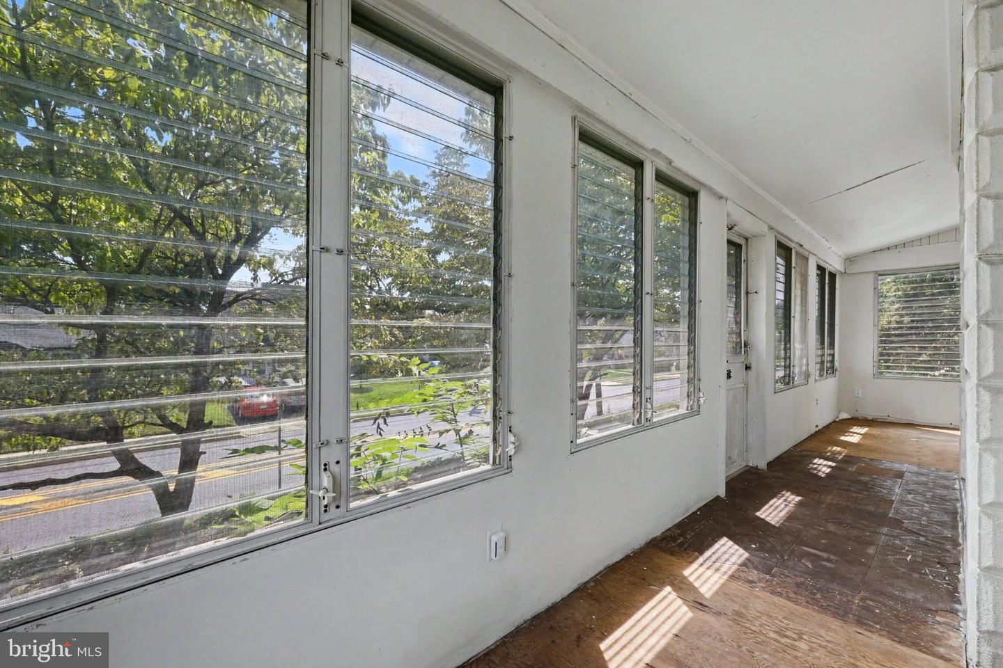 2470 Dutton Mill Rd Property Photo 4
