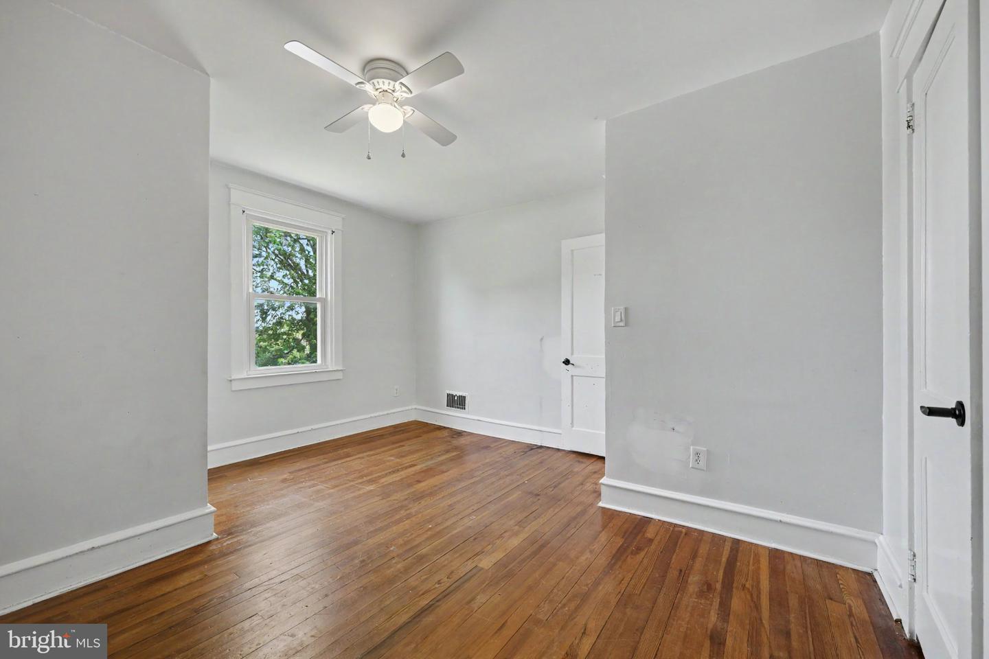 2470 Dutton Mill Rd Property Photo 30