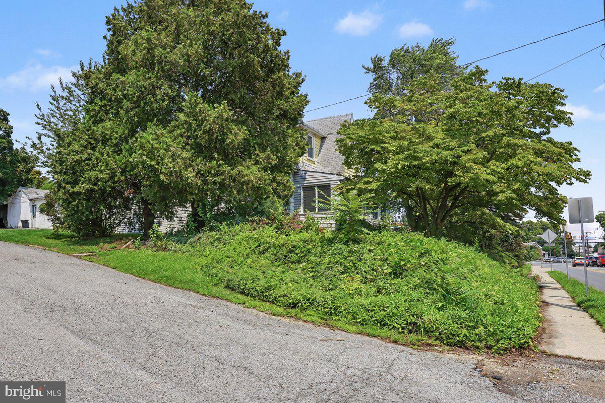 2470 Dutton Mill Rd Property Photo 42