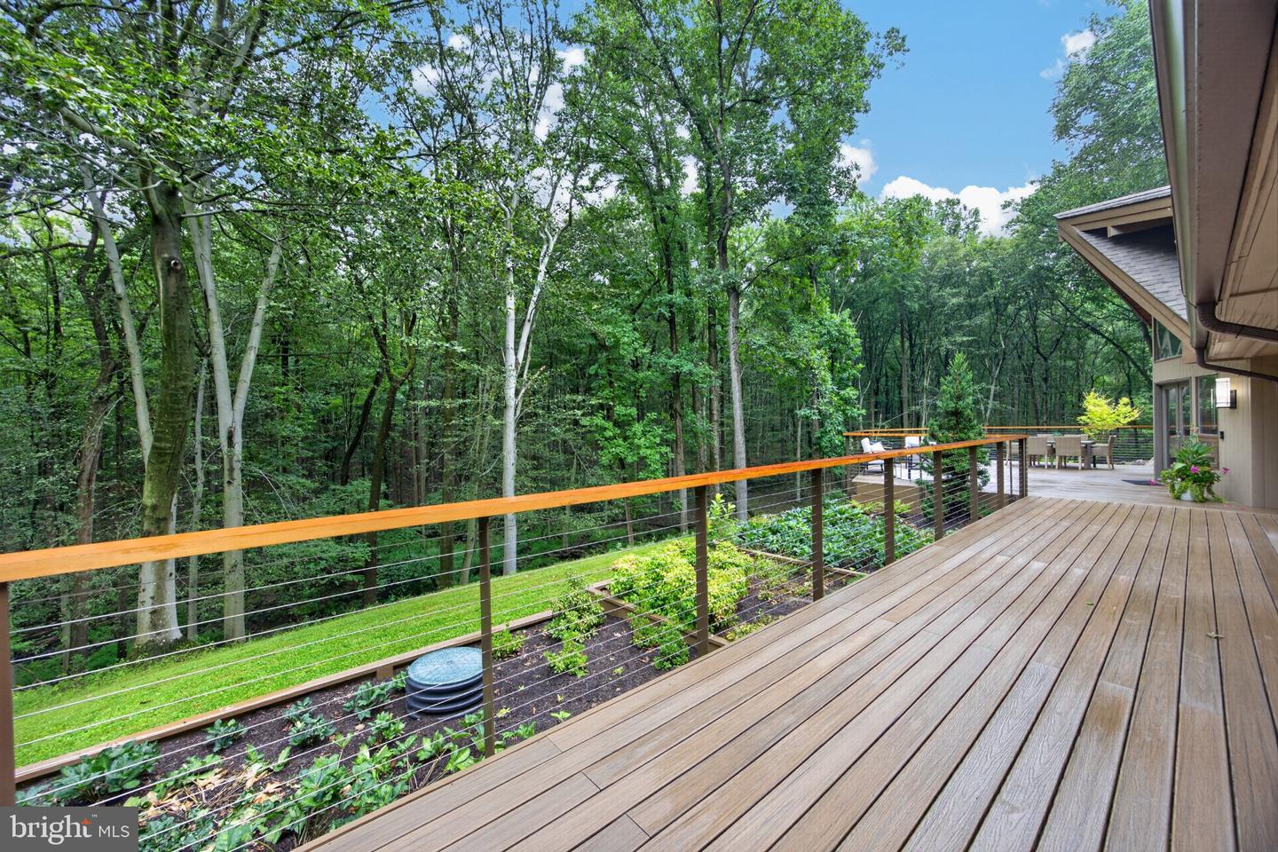 602 Featherbed Ln Property Photo 35