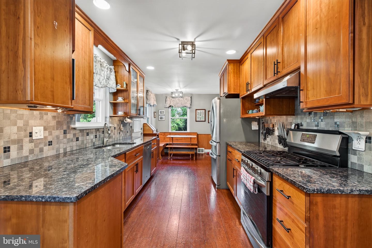 721 Roselawn Ave Property Photo 14