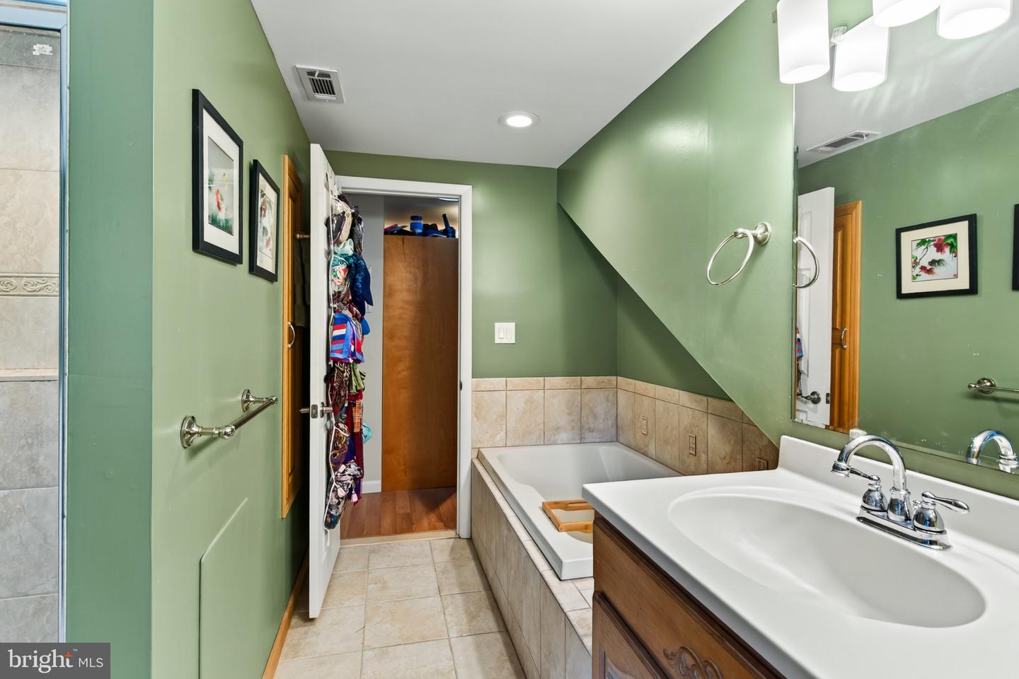 721 Roselawn Ave Property Photo 38