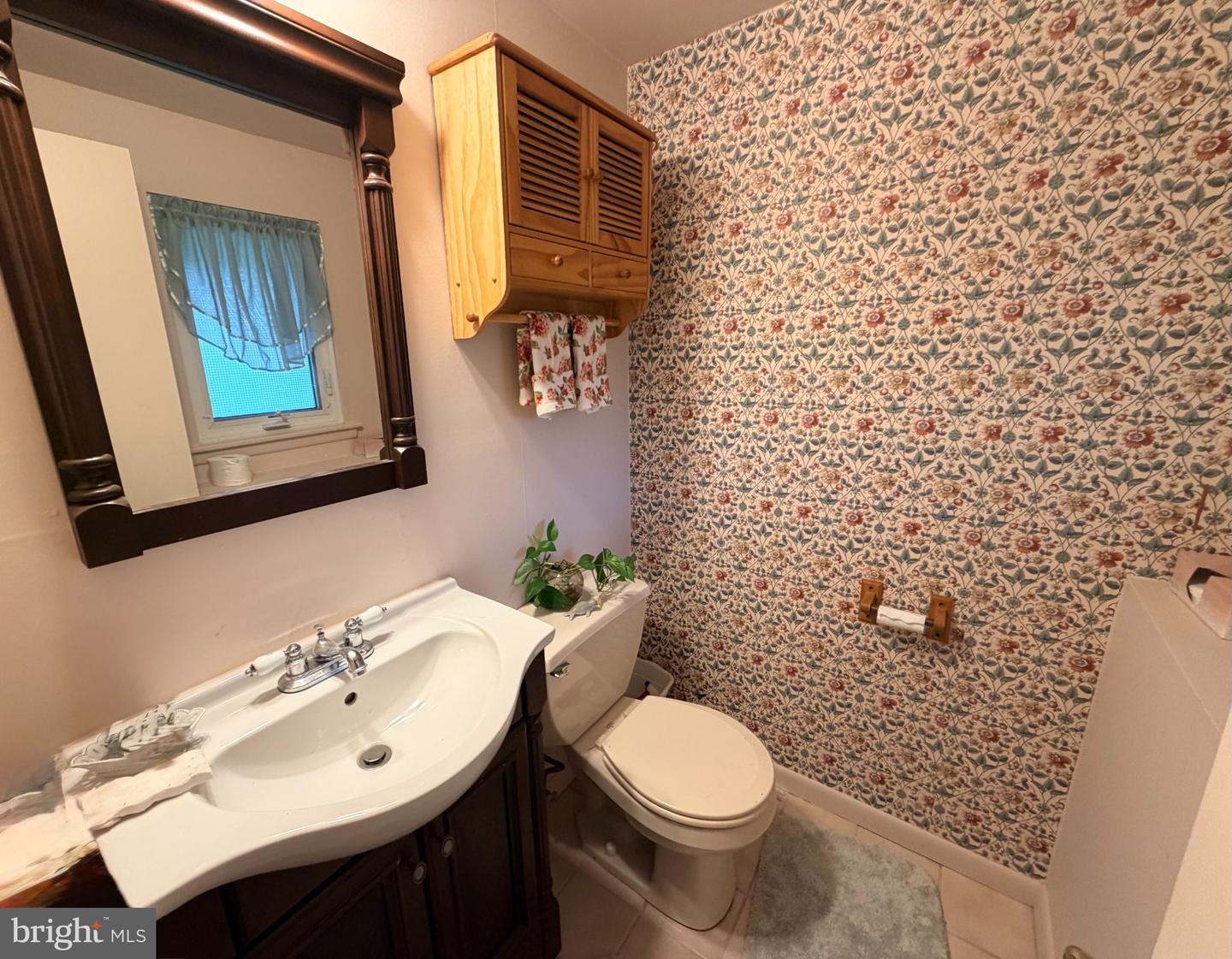 172 Blackthorne Ln Property Photo 13