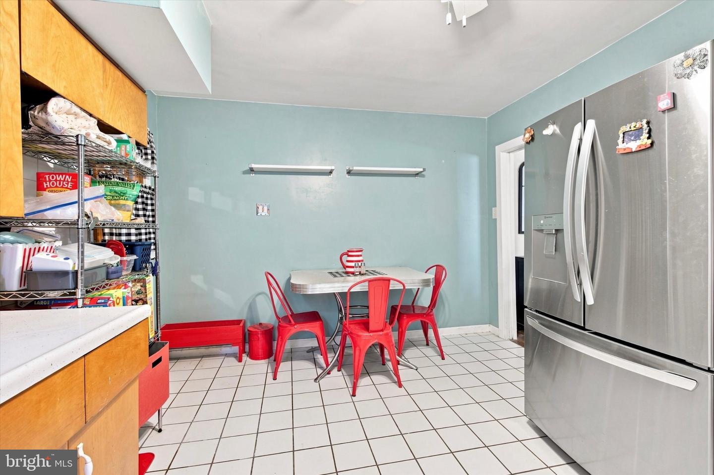 307/308 Seneca St Property Photo 5