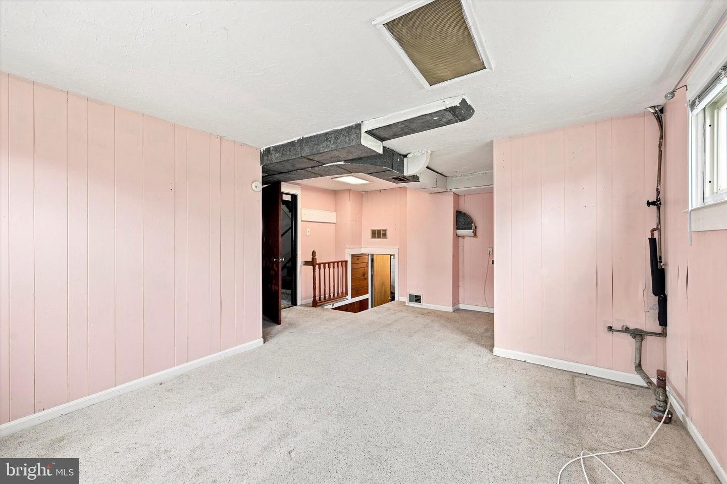 307/308 Seneca St Property Photo 10