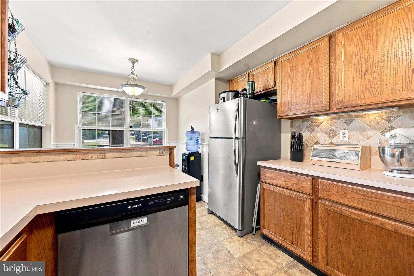 351 Danbury Ln Property Photo 6