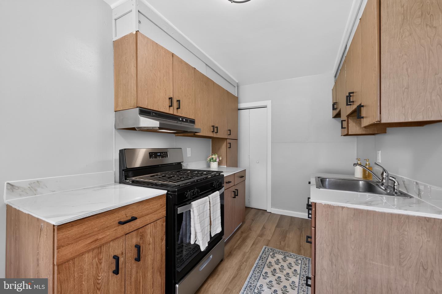 3839 Plumstead Ave Property Photo 4