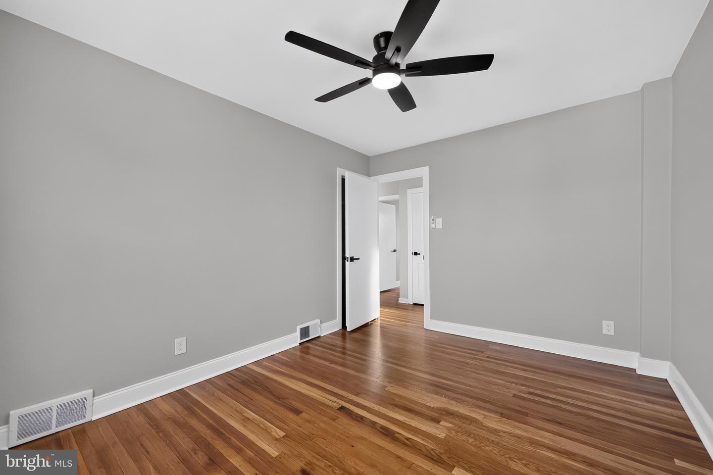 3839 Plumstead Ave Property Photo 9