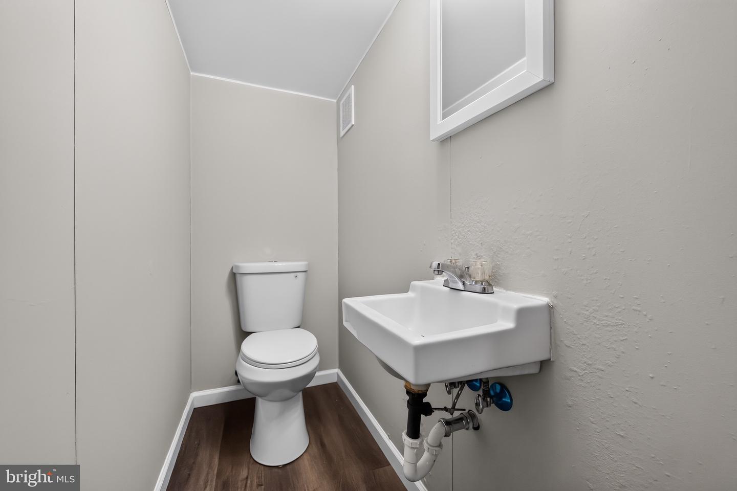 3839 Plumstead Ave Property Photo 11