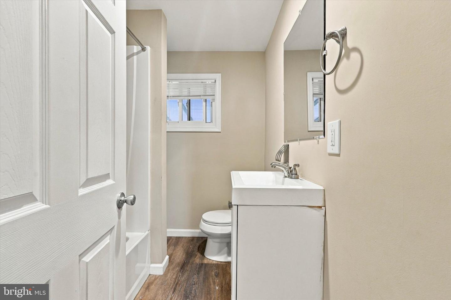 1815 W Dutton Mill Rd Property Photo 5