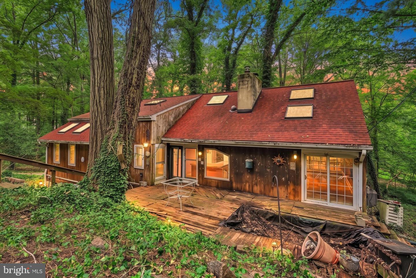 9 Wooded Ln Property Photo 4