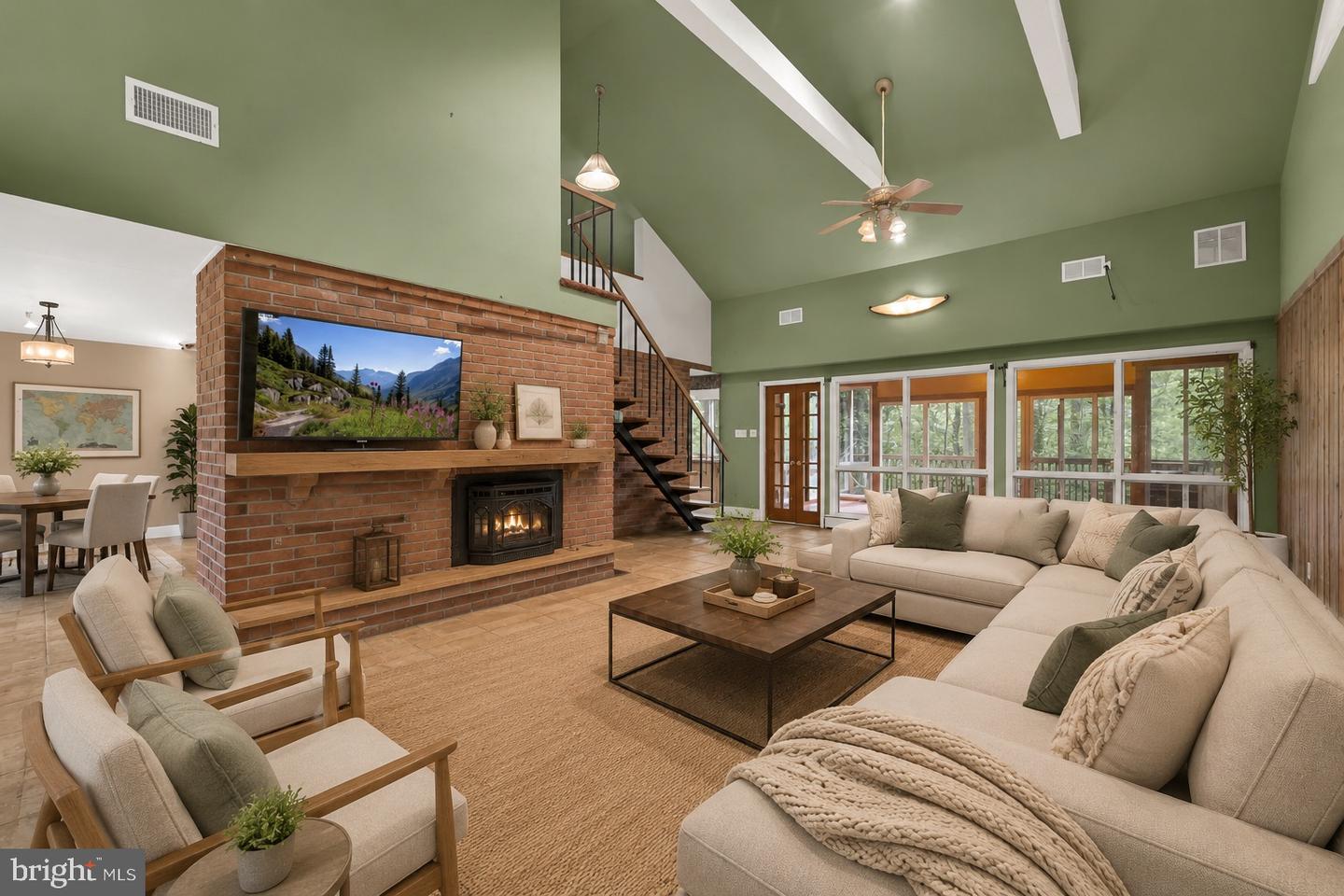 9 Wooded Ln Property Photo 13