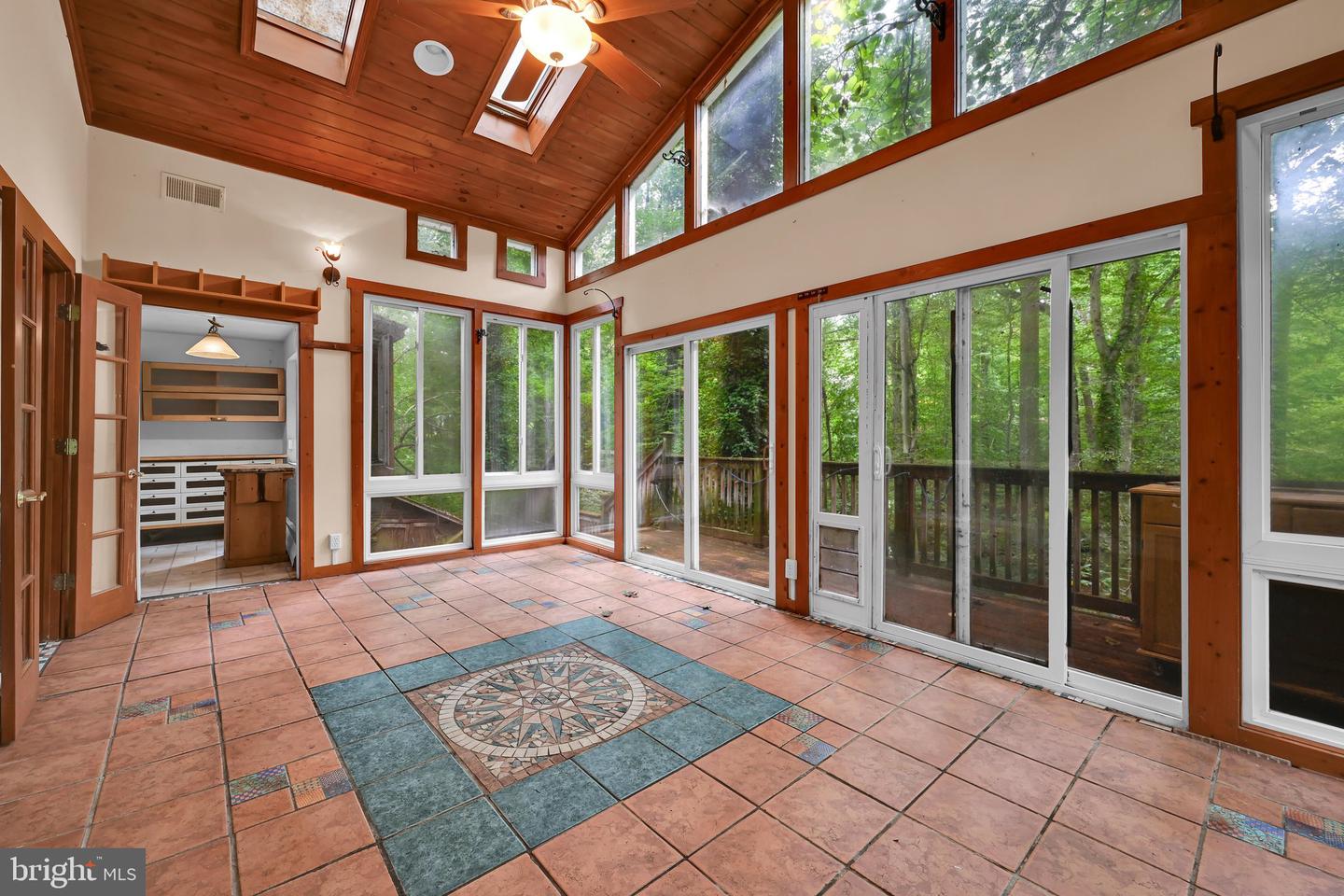 9 Wooded Ln Property Photo 15