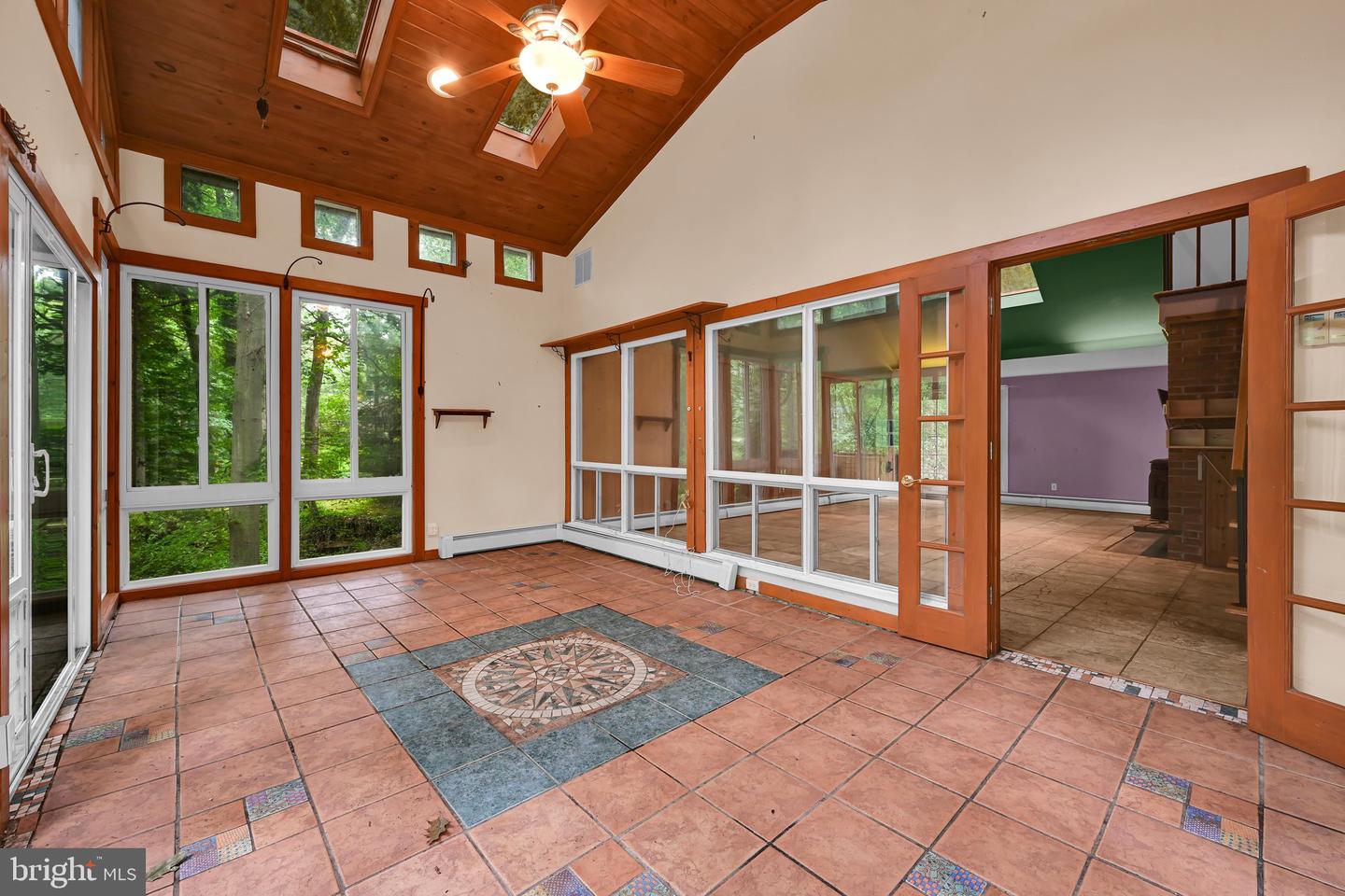 9 Wooded Ln Property Photo 16