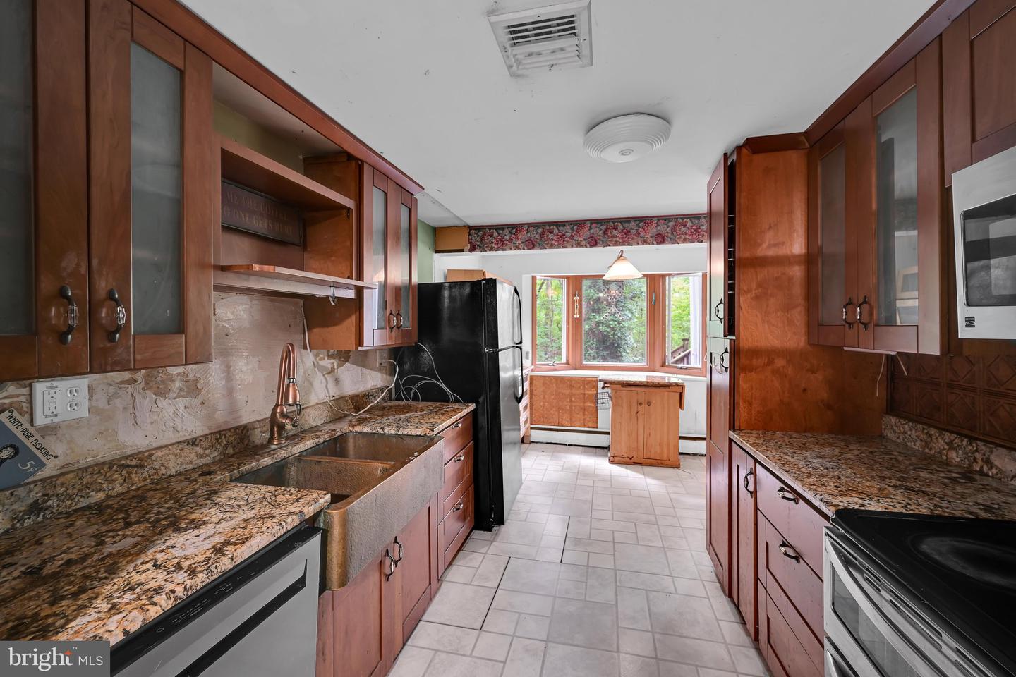 9 Wooded Ln Property Photo 20