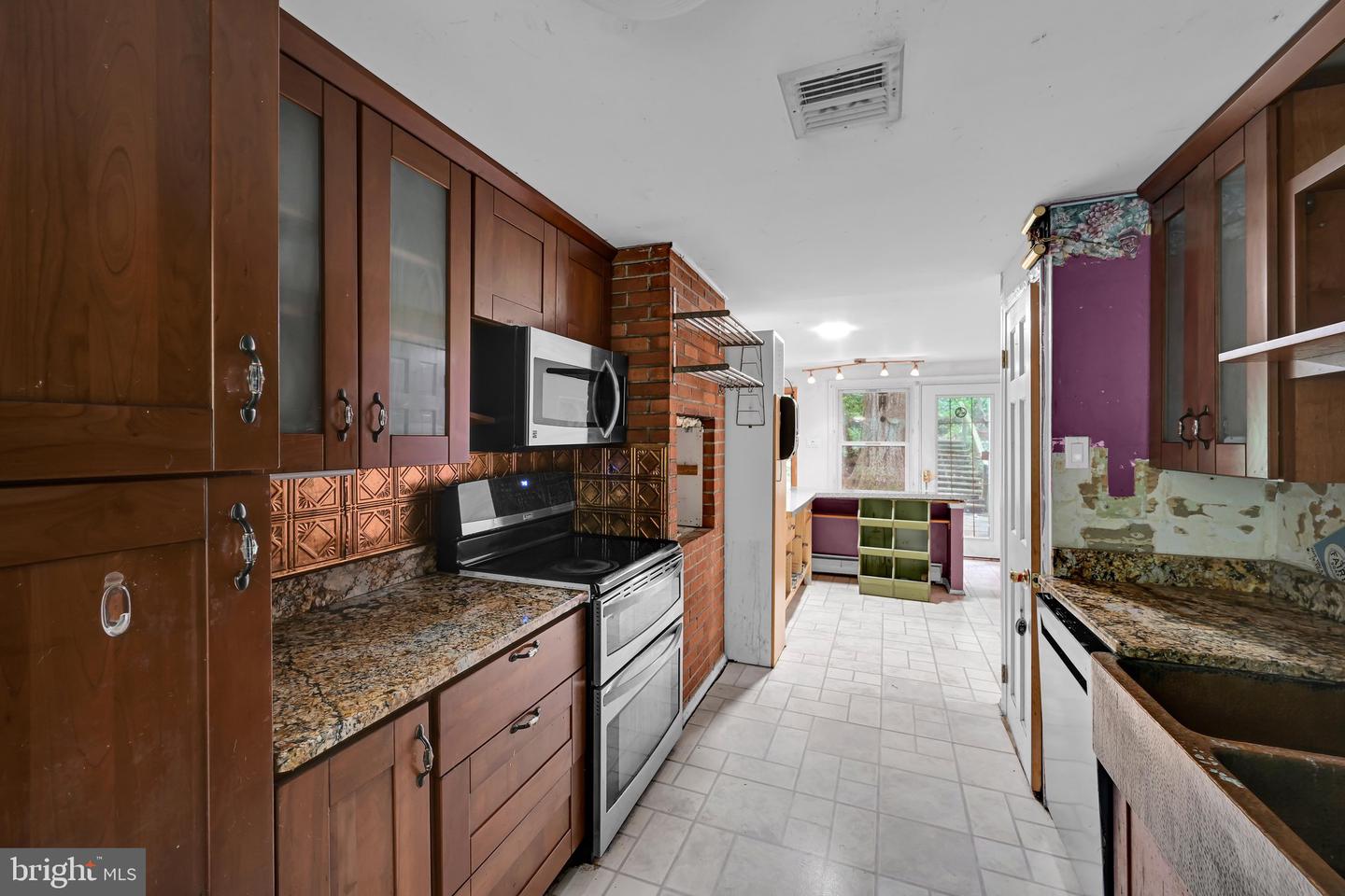 9 Wooded Ln Property Photo 21