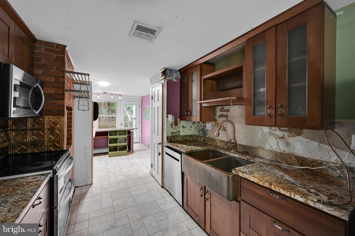 9 Wooded Ln Property Photo 22