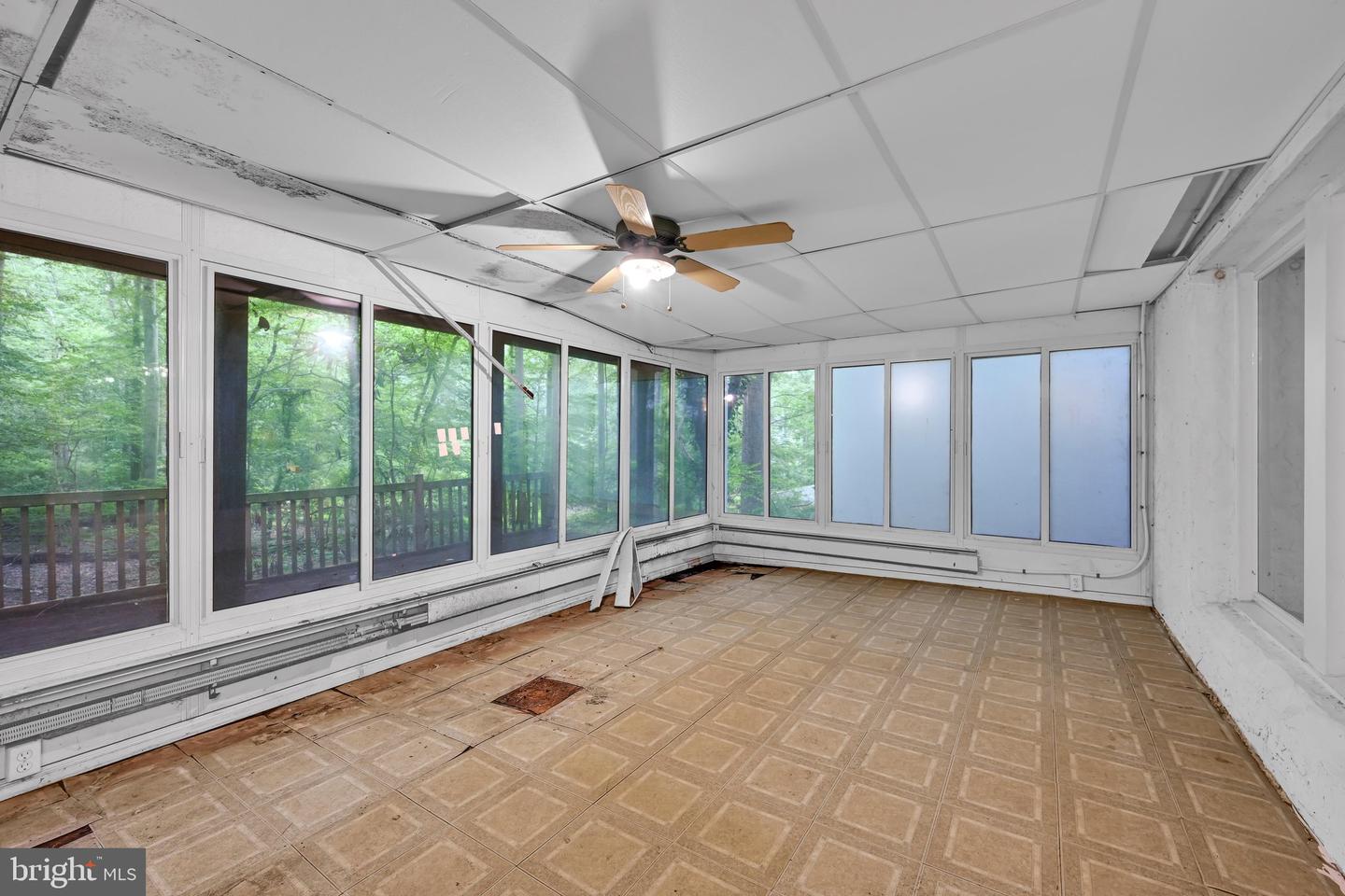 9 Wooded Ln Property Photo 42