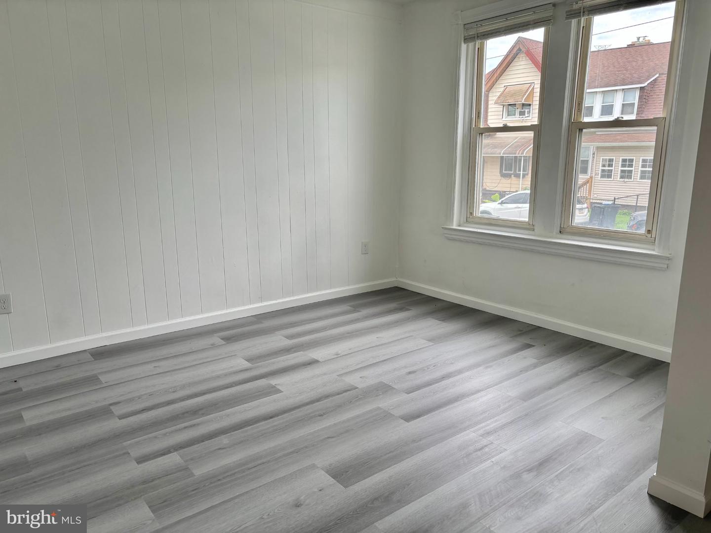 17 Walnut St Property Photo 5