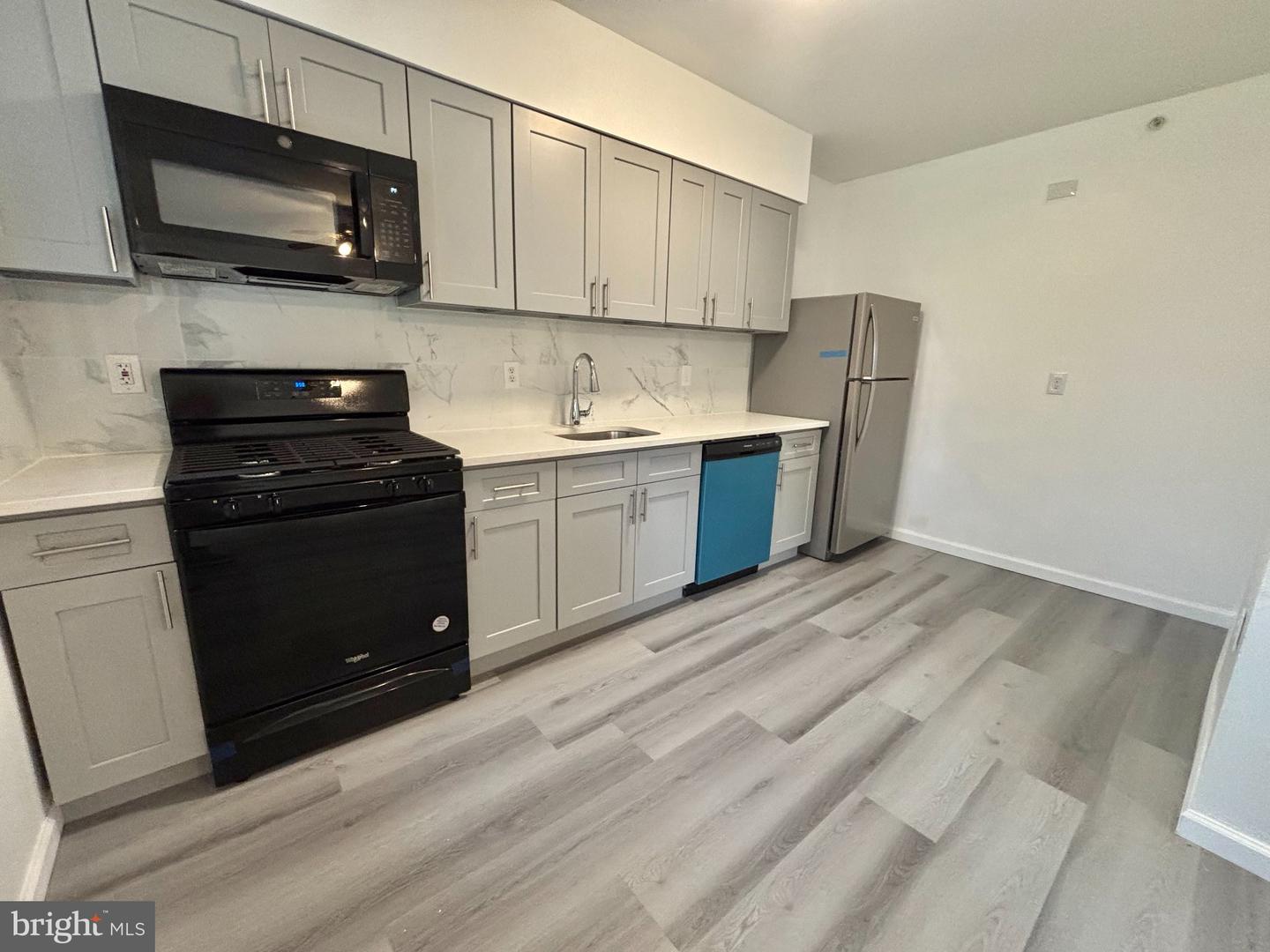 17 Walnut St Property Photo 14