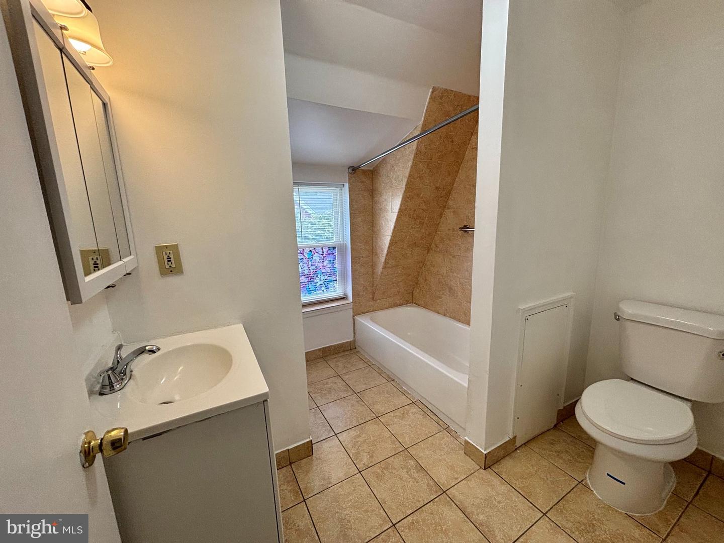17 Walnut St Property Photo 18