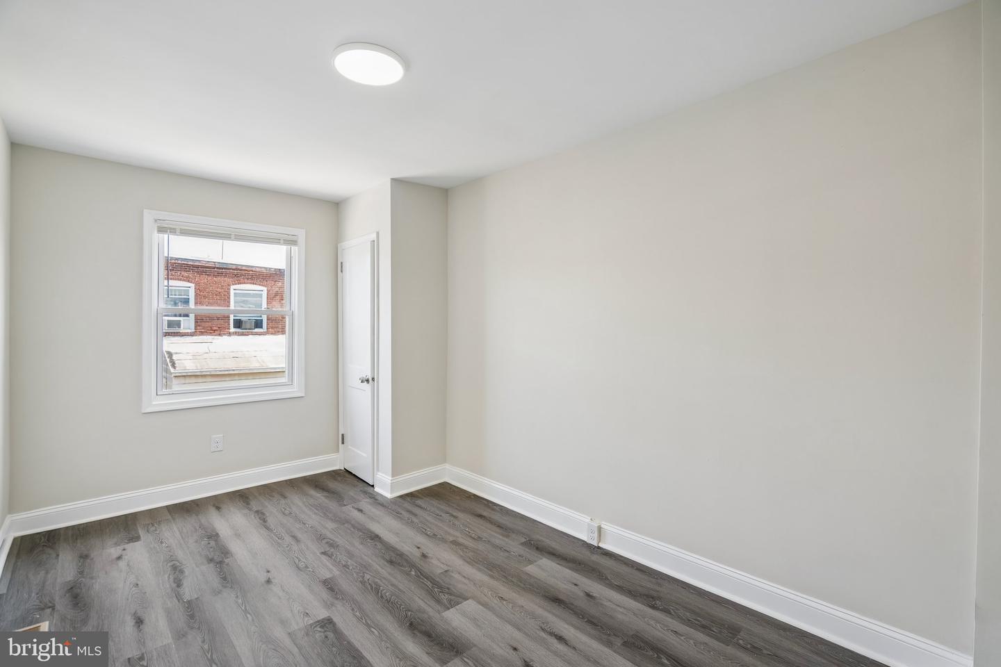 127 Whitely Ter Property Photo 15