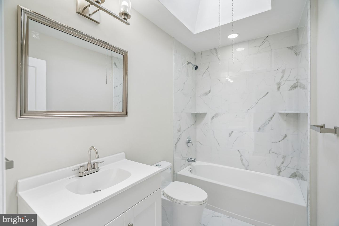 127 Whitely Ter Property Photo 20