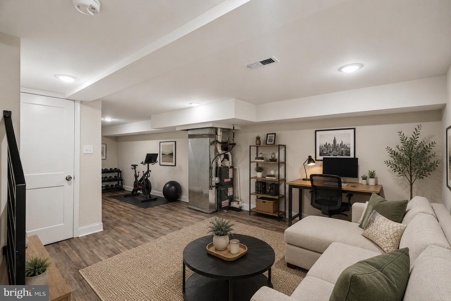 127 Whitely Ter Property Photo 21