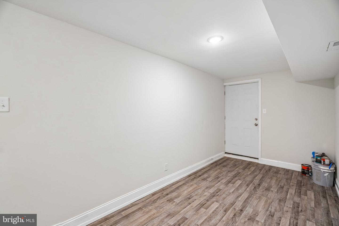 127 Whitely Ter Property Photo 23