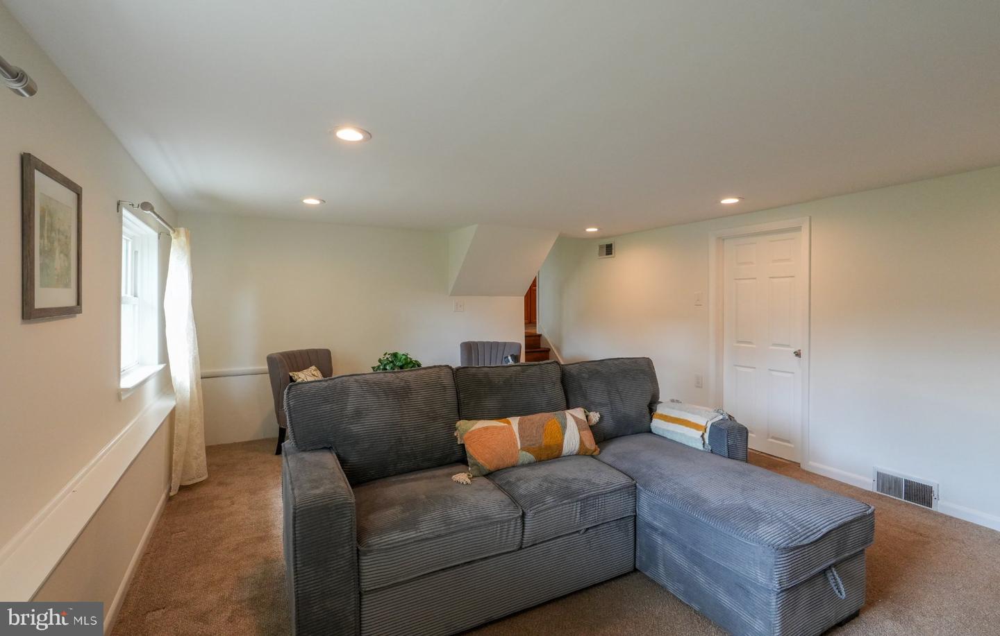 609 School Ln Property Photo 19