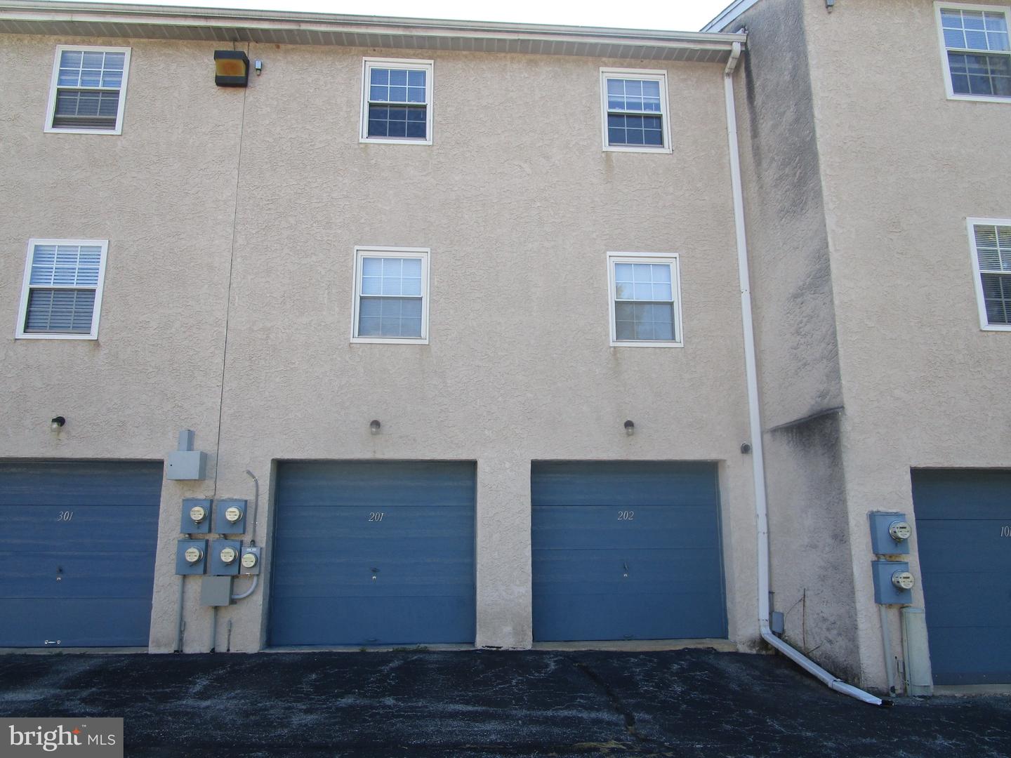 44 S S. Lansdowne Ave. Ave #202 Property Photo 2