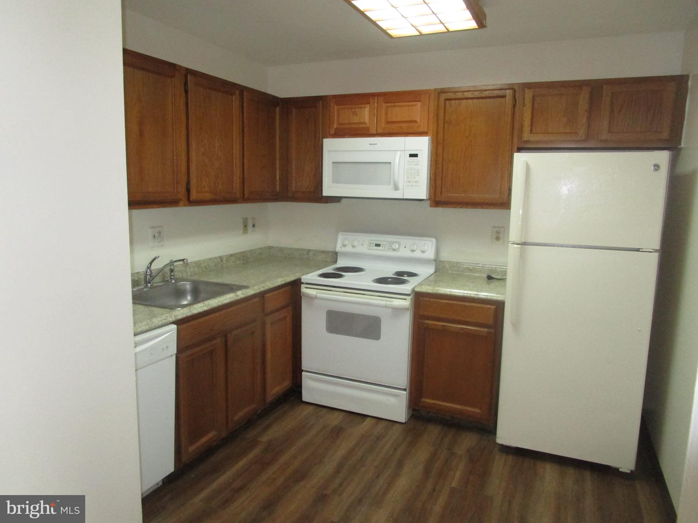 44 S S. Lansdowne Ave. Ave #202 Property Photo 7