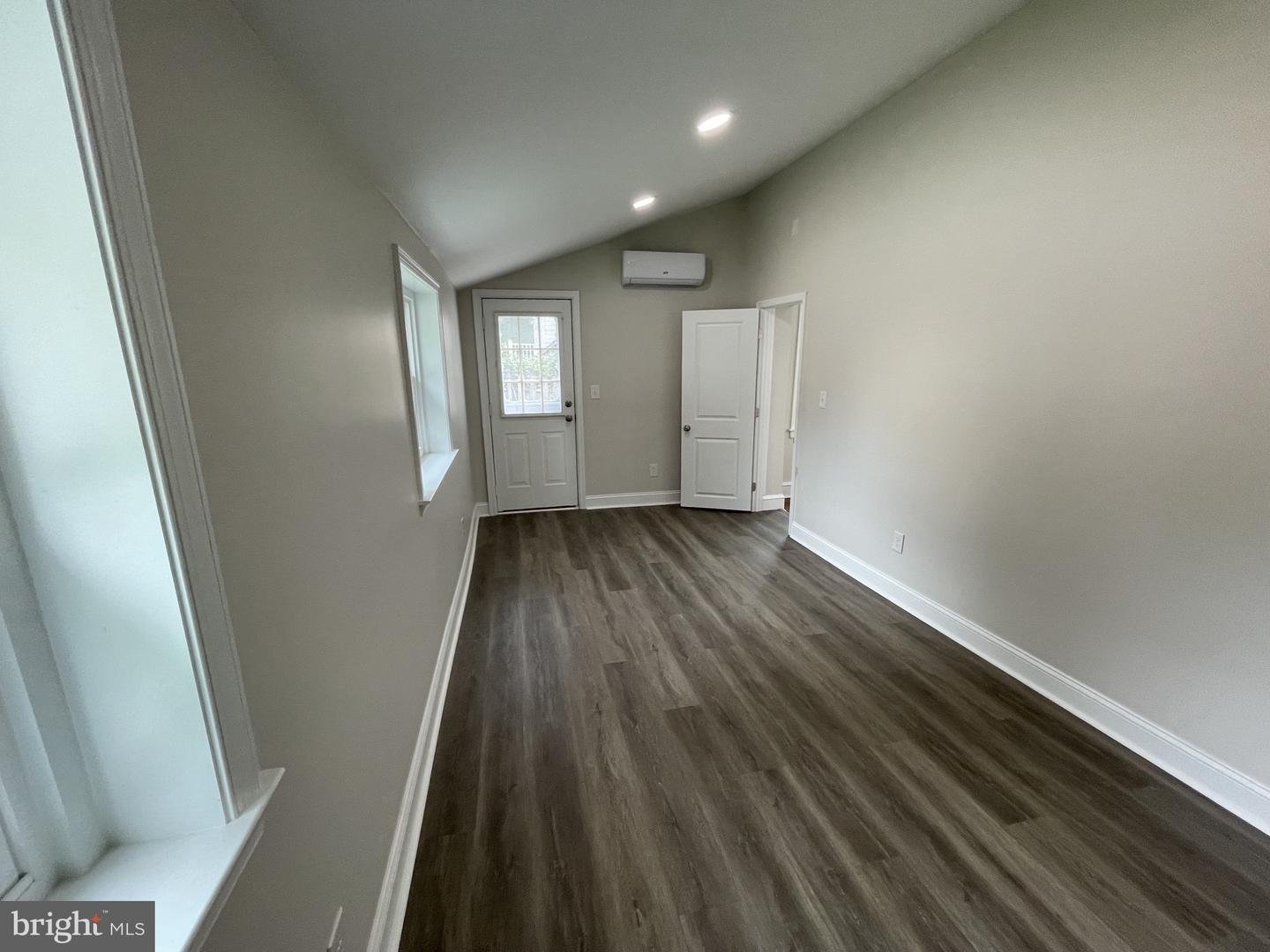 2419 Hollis Rd Property Photo 16