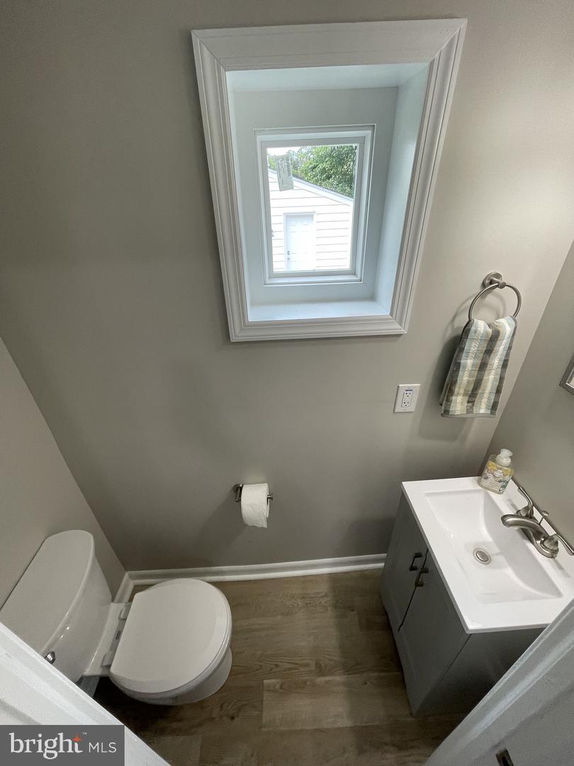 2419 Hollis Rd Property Photo 17