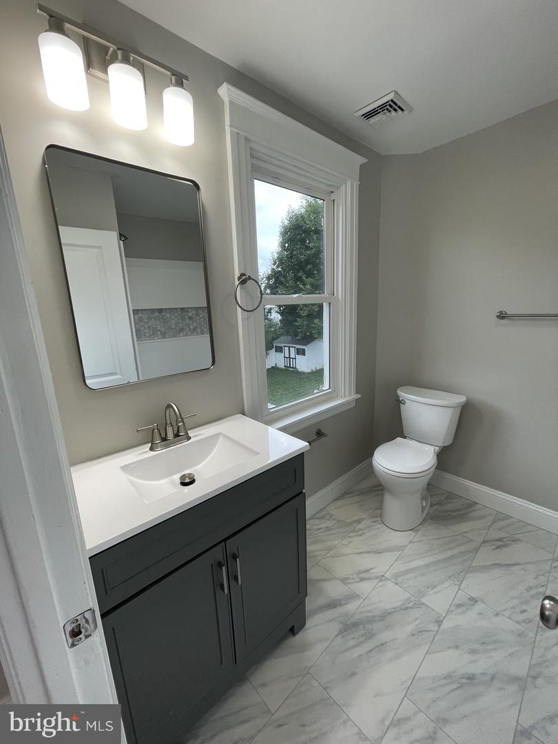 2419 Hollis Rd Property Photo 22