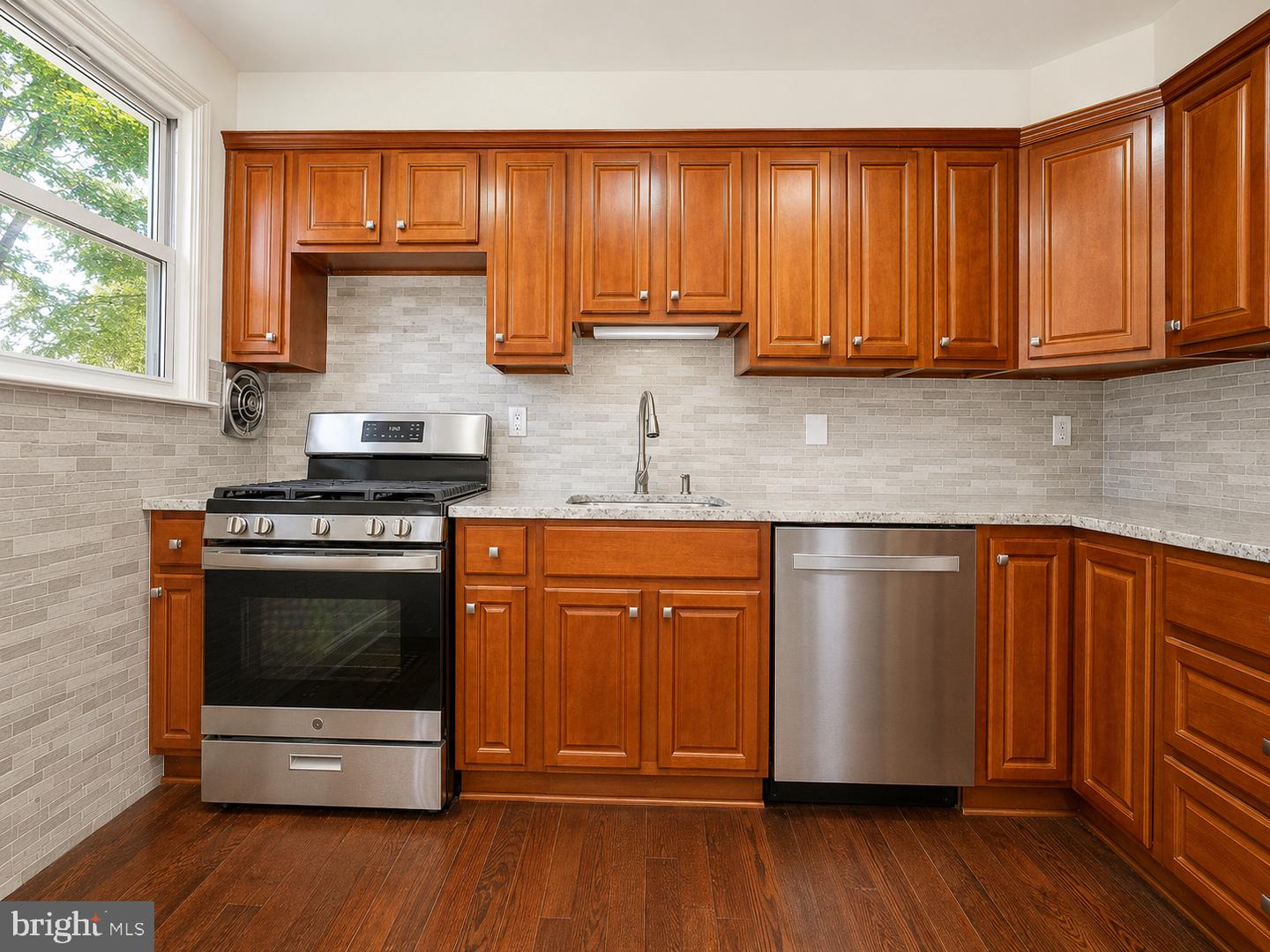 324 Valley View Rd Property Photo 6