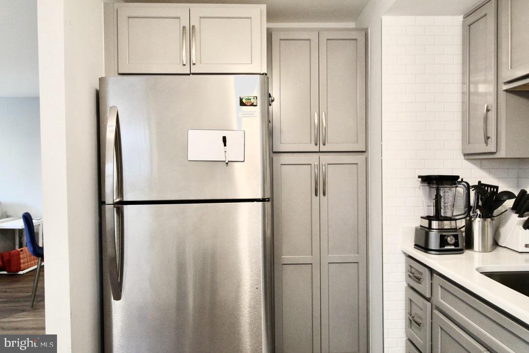 829 Spruce St #fl 1 Property Photo 9