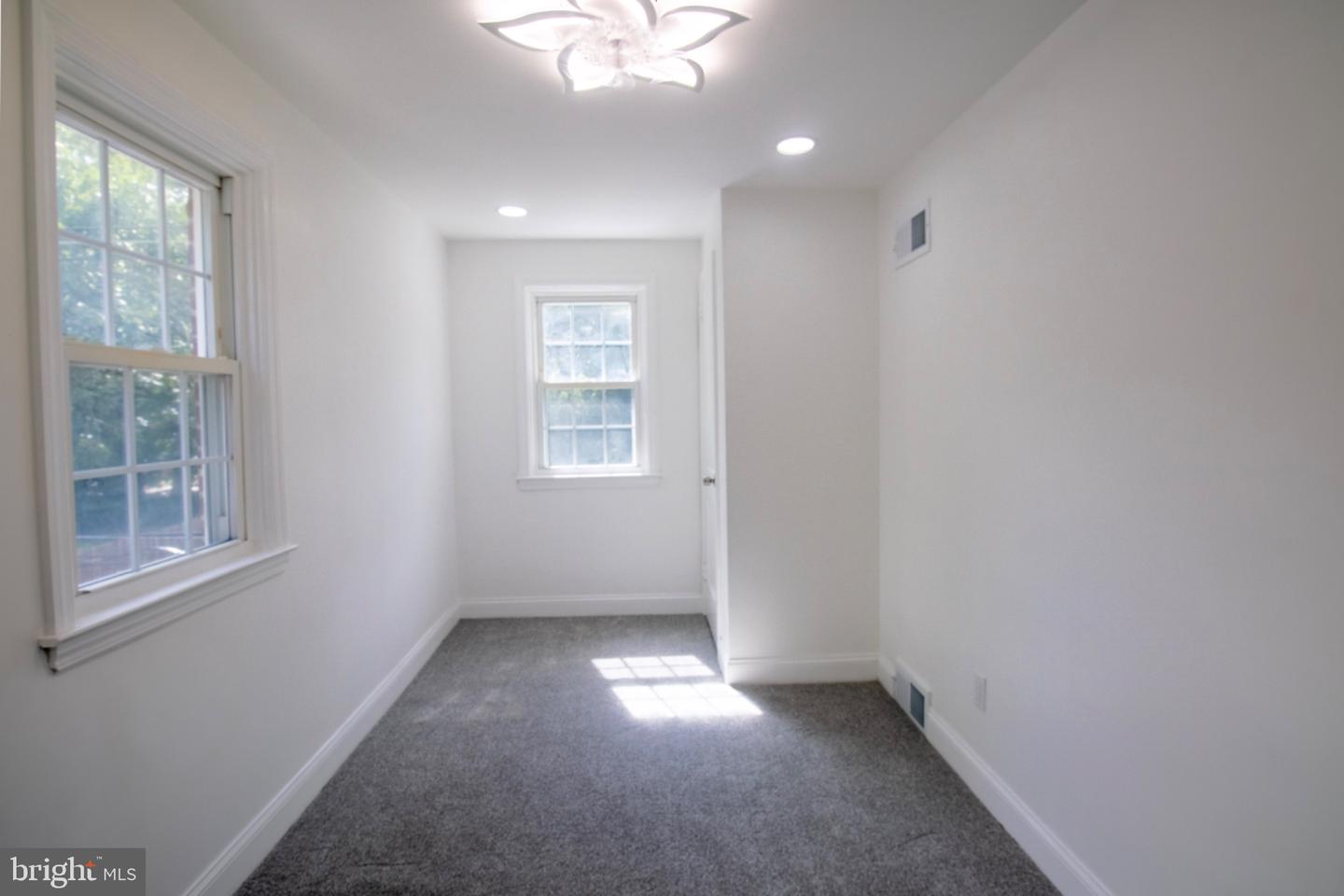 430 West Rd Property Photo 17