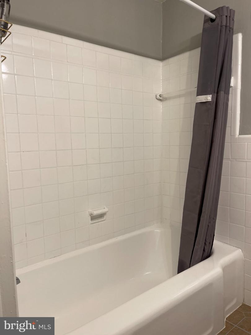 2209 Lynn Blvd Property Photo 10