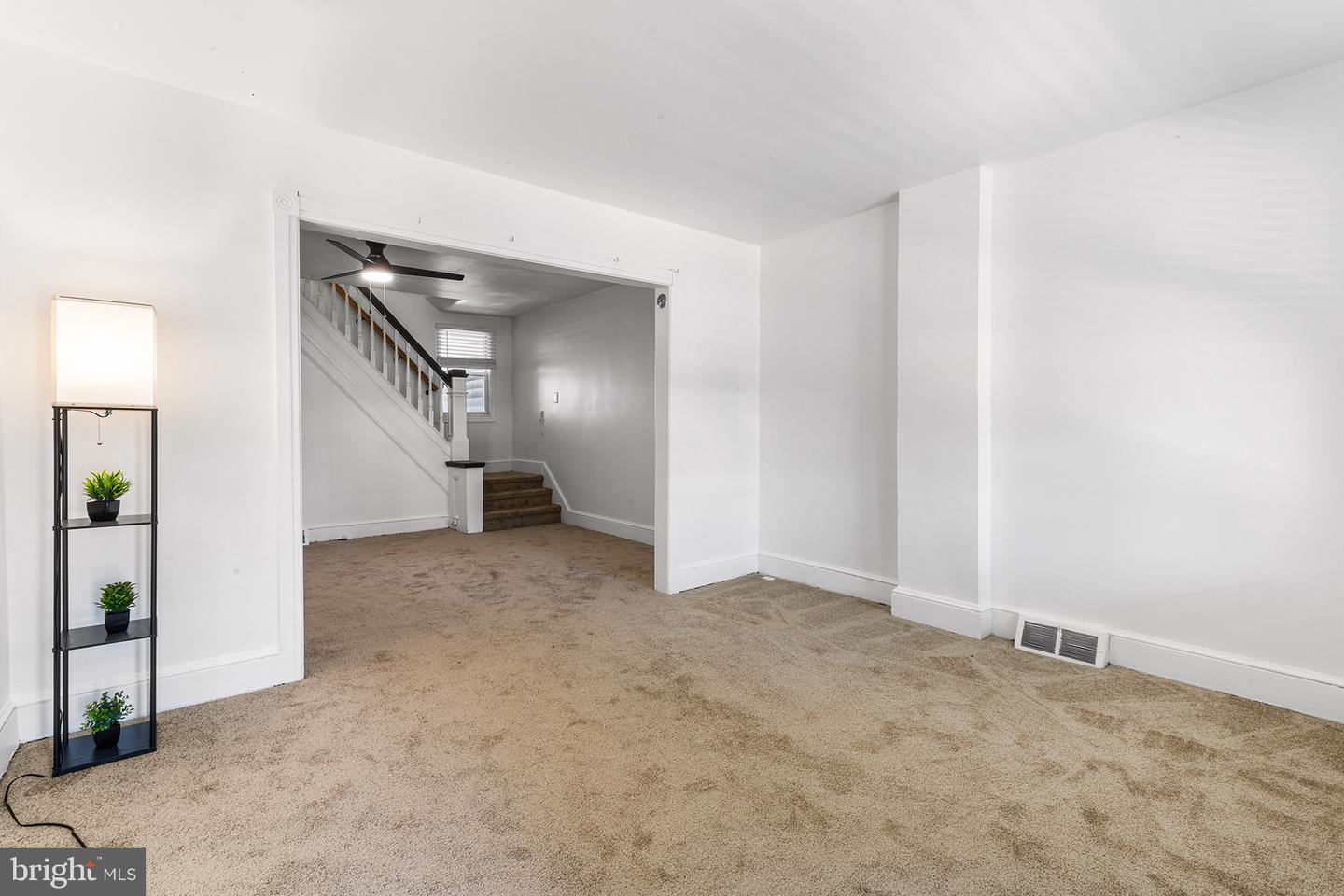 1046 Yates Property Photo 4