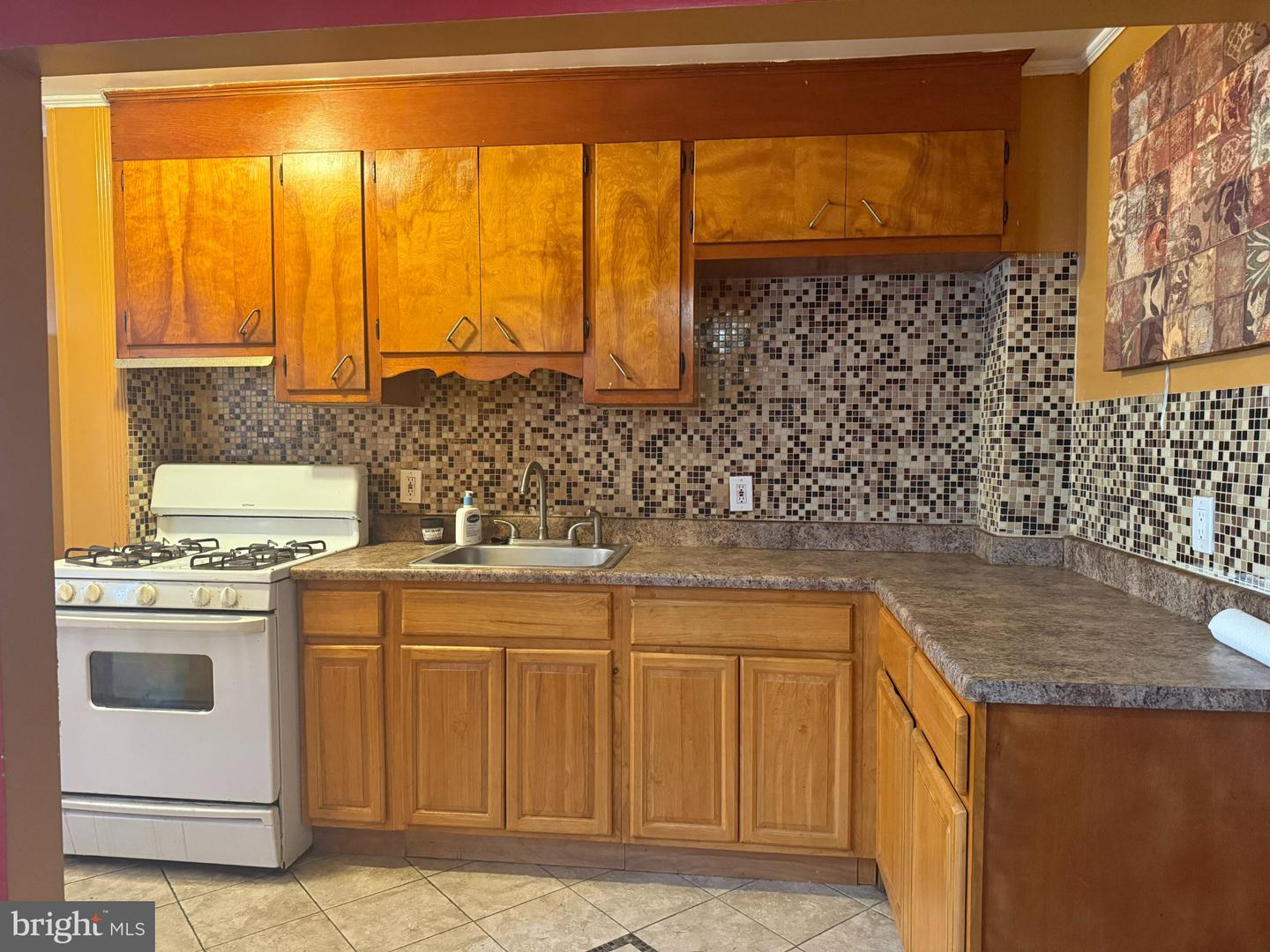 517 Hampden Rd Property Photo 3