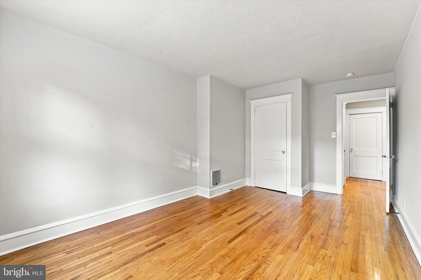 518 N Jackson St Property Photo 20