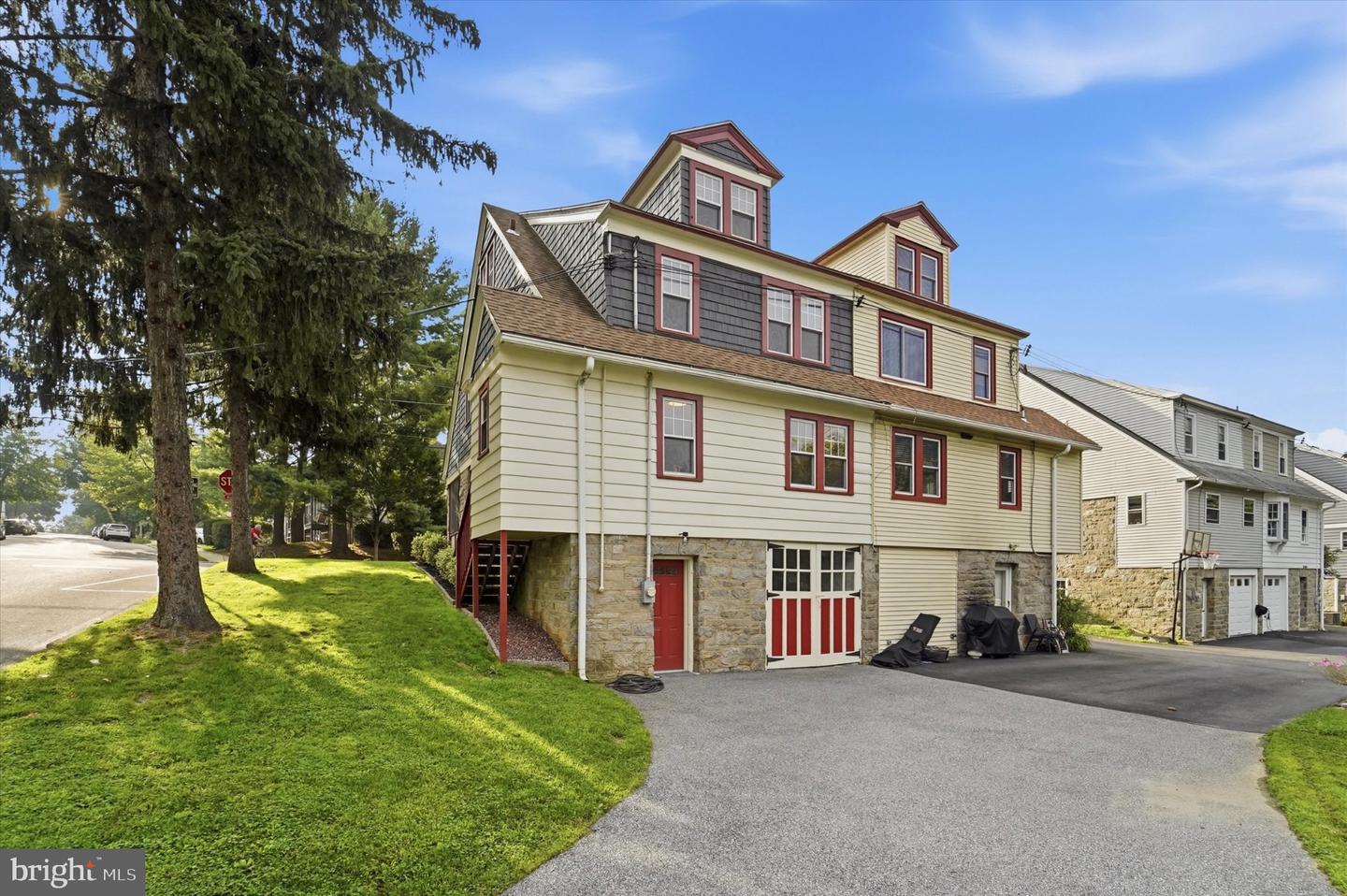 518 N Jackson St Property Photo 27