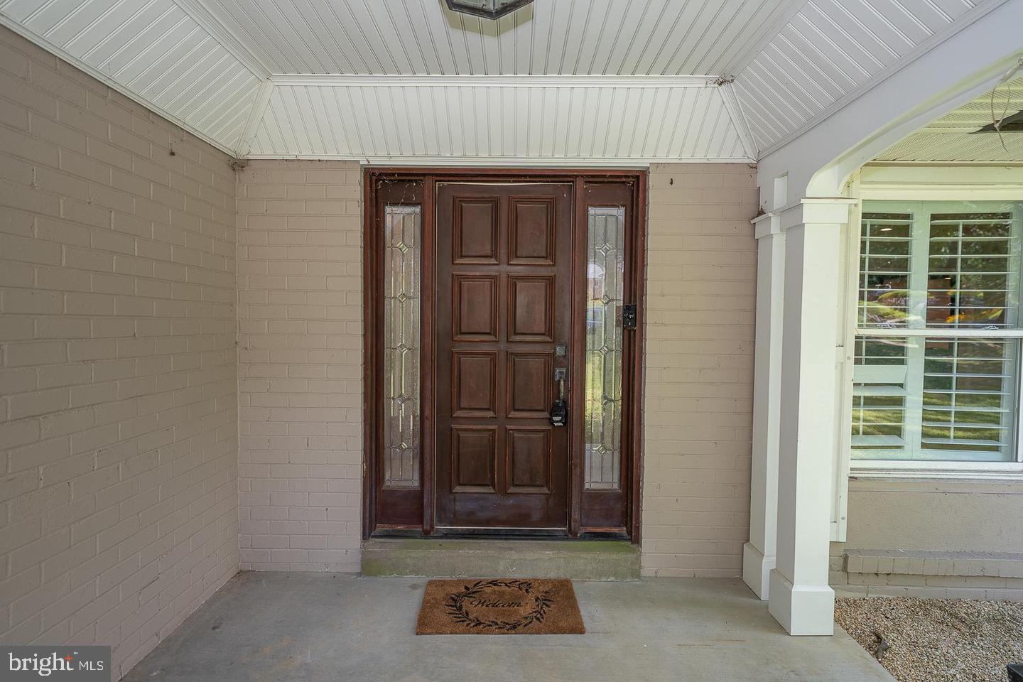 327 Strathmore Dr Property Photo 2