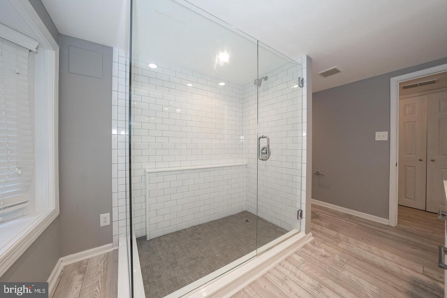 327 Strathmore Dr Property Photo 32
