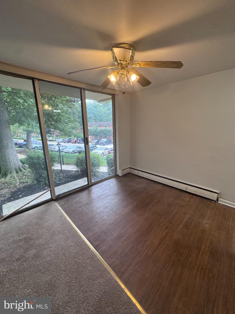 100 E Glenolden Ave #b-11 Property Photo 4